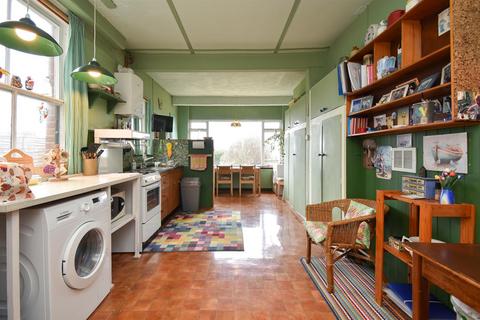6 bedroom semi-detached house for sale, Collier Road, Hastings