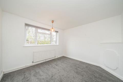 undefined, Manor Road, Twickenham TW2