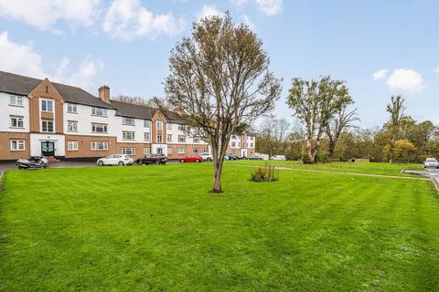 undefined, Manor Road, Twickenham TW2