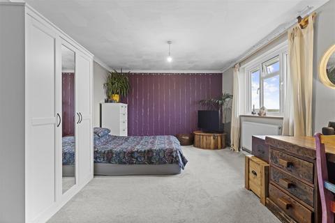3 bedroom detached bungalow for sale, St. Andrews Drive, Seaford
