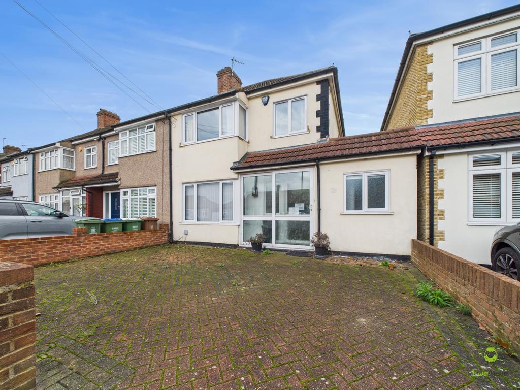 Presented by Clinton at Ewe Move Bexleyheath and Da