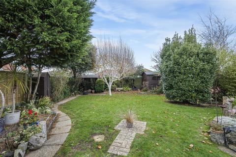 3 bedroom semi-detached bungalow for sale, Farm Close, Seaford