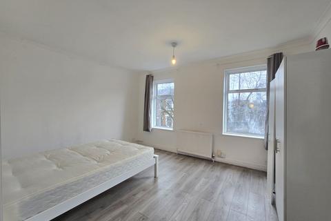 2 bedroom flat to rent, Asplins Road, London N17