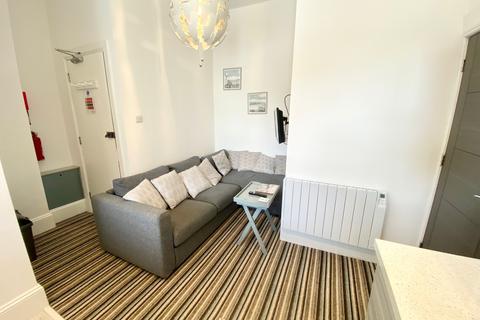 2 bedroom flat to rent, Wimborne Road, Bournemouth BH2