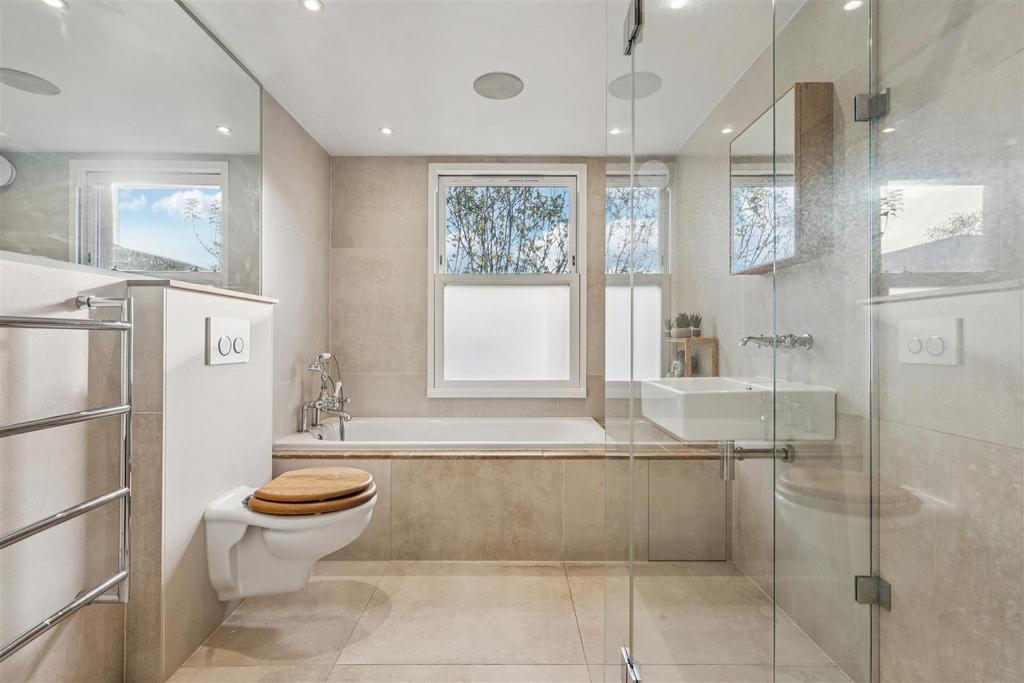 FOR SALE - Spring Grove, W4