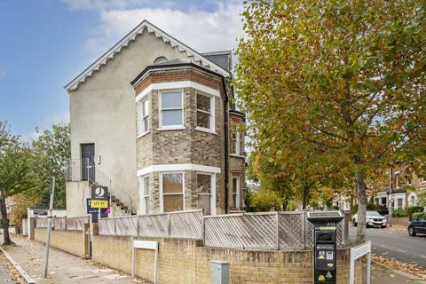 Lebanon Gardens, London SW18