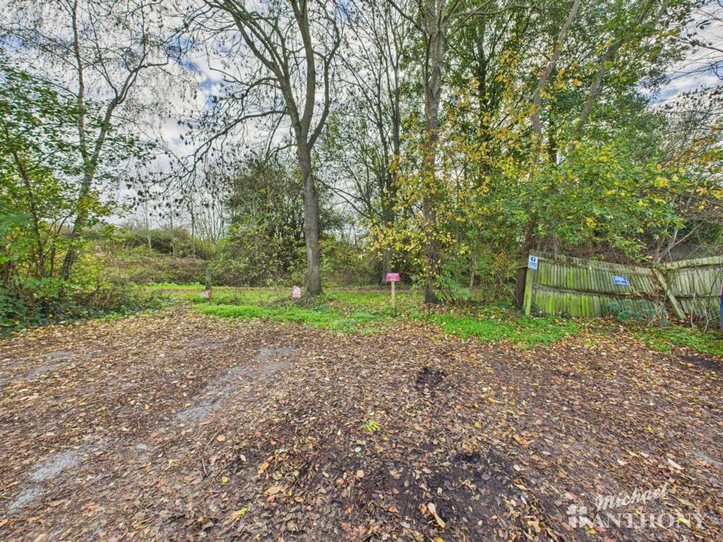 CAM03852 G0-PR0475-STILL015-thumbnail-h750-70