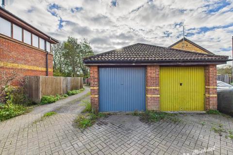 undefined, The Pastures, Aylesbury, Buckinghamshire