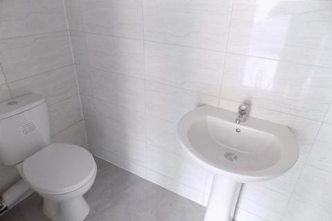 undefined, Leagrave Road, Luton, Bedfordshire