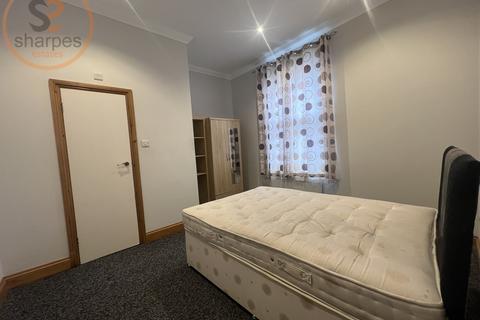 undefined, Room 1 Robinson Road, London