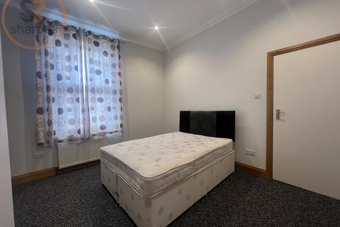 undefined, Room 1 Robinson Road, London