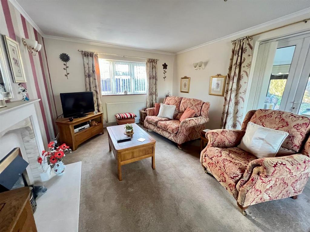 Living Room.jpg