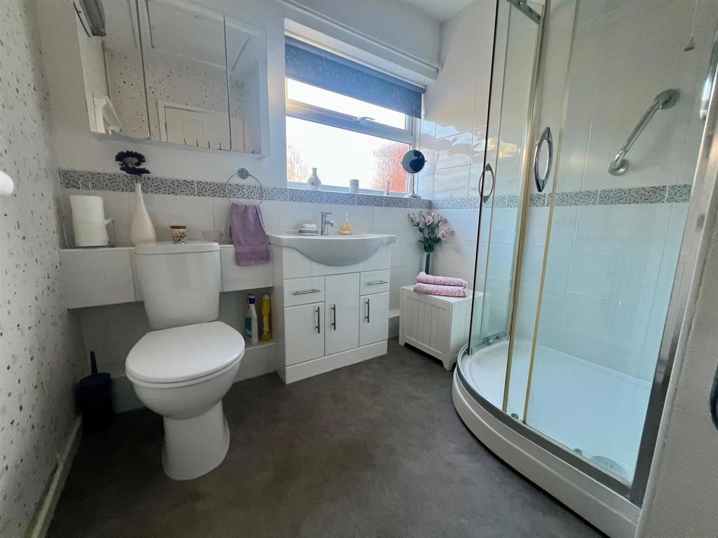 Shower Room.jpg