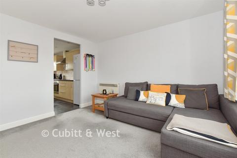 undefined, Camelot Close, Horsham RH13