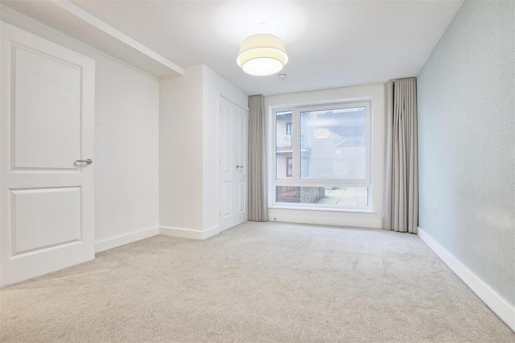 Bedroom 1 - 6.jpg
