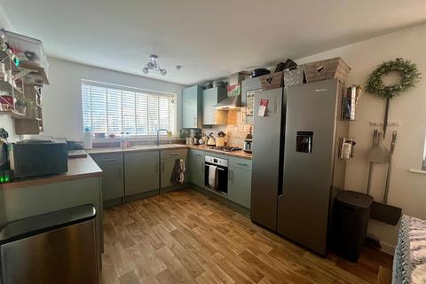4 bedroom semi-detached house for sale, Doppler Road, Malvern