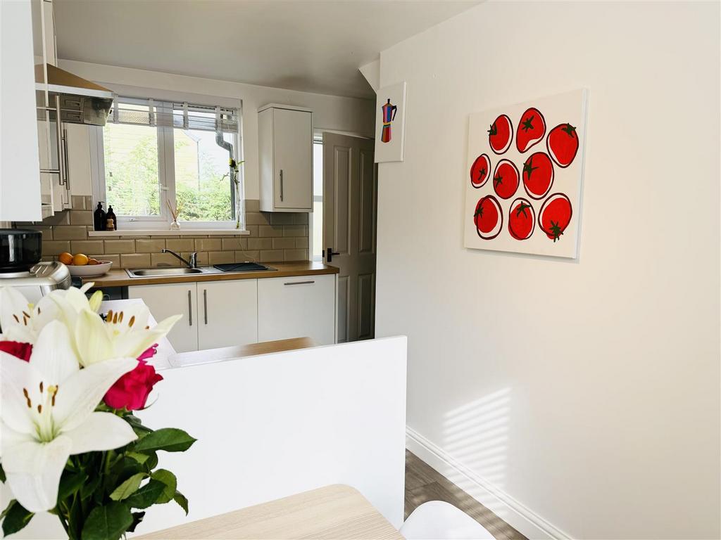 Dining kitchen