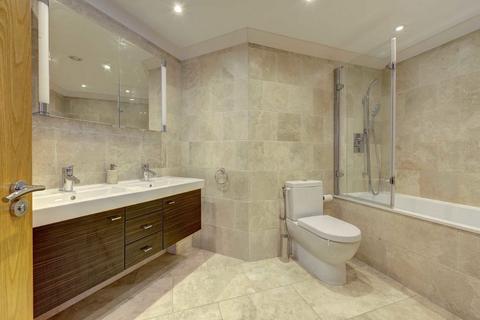 2 bedroom flat to rent, The Quadrangle, London SW10