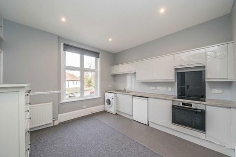 Studio to rent, Bridge Road, East Molesey KT8