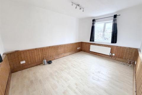 undefined, Sheppards Close, Newport Pagnell MK16