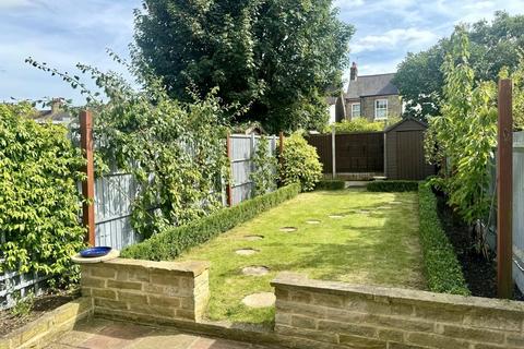 2 bedroom terraced house for sale, Albert Road, Bromley