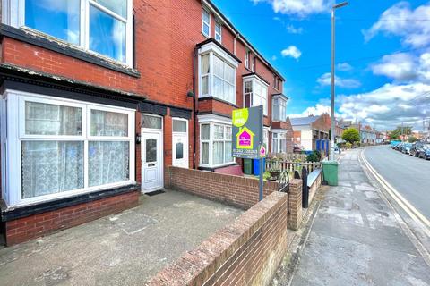 2 bedroom ground floor flat to rent, 2 Bed Ground Floor Flat, Horsforth Avenue, Bridlington, YO15 3DG