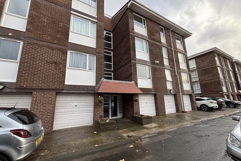 undefined, 1, Liverpool L23