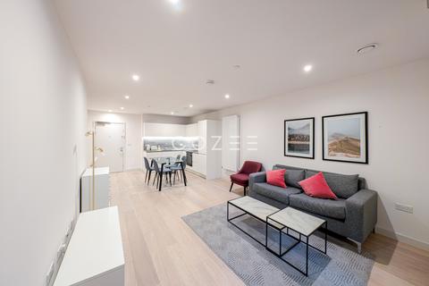 undefined, London E16