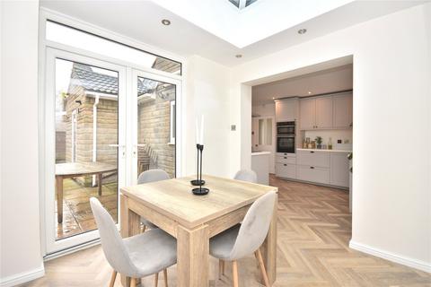 4 bedroom detached house for sale, Westwinn Garth, Leeds, West Yorkshire