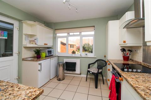undefined, Farm Close, Seaford
