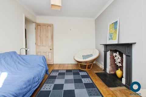 2 bedroom flat to rent, Fremantle Road, Bristol BS6