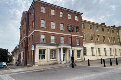 Office to rent, Queen Mother Sq Dorchester DT1 3BL