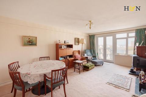 2 bedroom flat for sale, Normandy House, Hove BN3