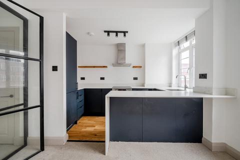 2 bedroom flat for sale, Balham High Road, London, SW17