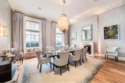 4 bedroom flat to rent, Upper Grosvenor Street, London W1K