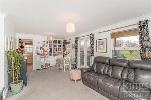 2 bedroom flat for sale, Cobham Close, Enfield