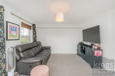 2 bedroom flat for sale, Cobham Close, Enfield