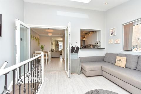 3 bedroom semi-detached house for sale, Burmarsh Close, Chatham ME5