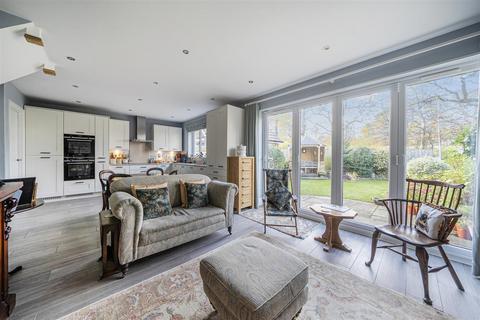 4 bedroom detached house for sale, Glenwood Drive, Roundswell, Barnstaple