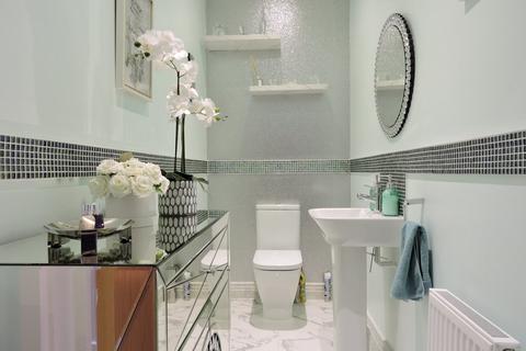 5 bedroom detached house for sale, Eaton Gardens, Broxbourne, EN10
