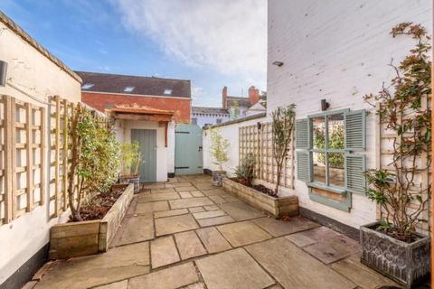 undefined, Chetwynd End, Newport