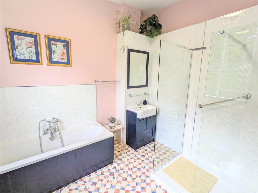 Ensuite