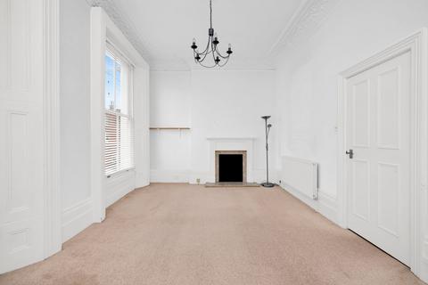 1 bedroom flat to rent, Campden Hill Gardens, London, W8