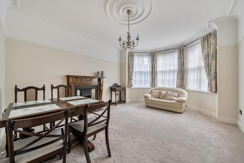 2 bedroom flat for sale, The Drive, West Finchley