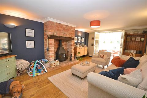 3 bedroom end of terrace house for sale, Piddletrenthide
