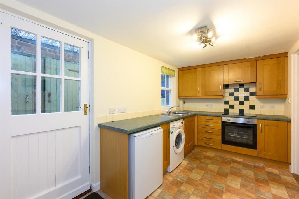 Dining/kitchen