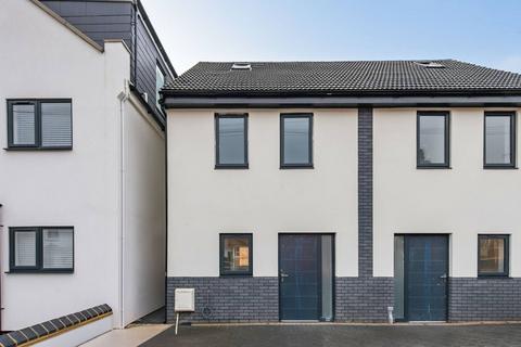 undefined, Victoria Road, East Barnet, EN4