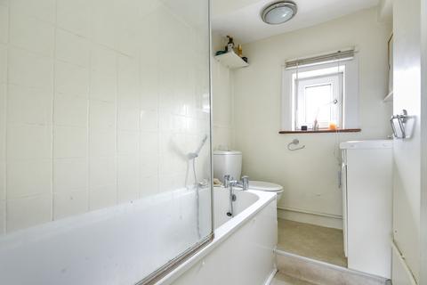1 bedroom flat to rent, Lavender Hill, Battersea, London, SW11