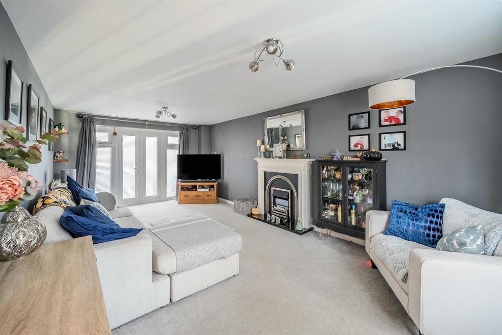 14 Poppyfield Ave-19.jpg