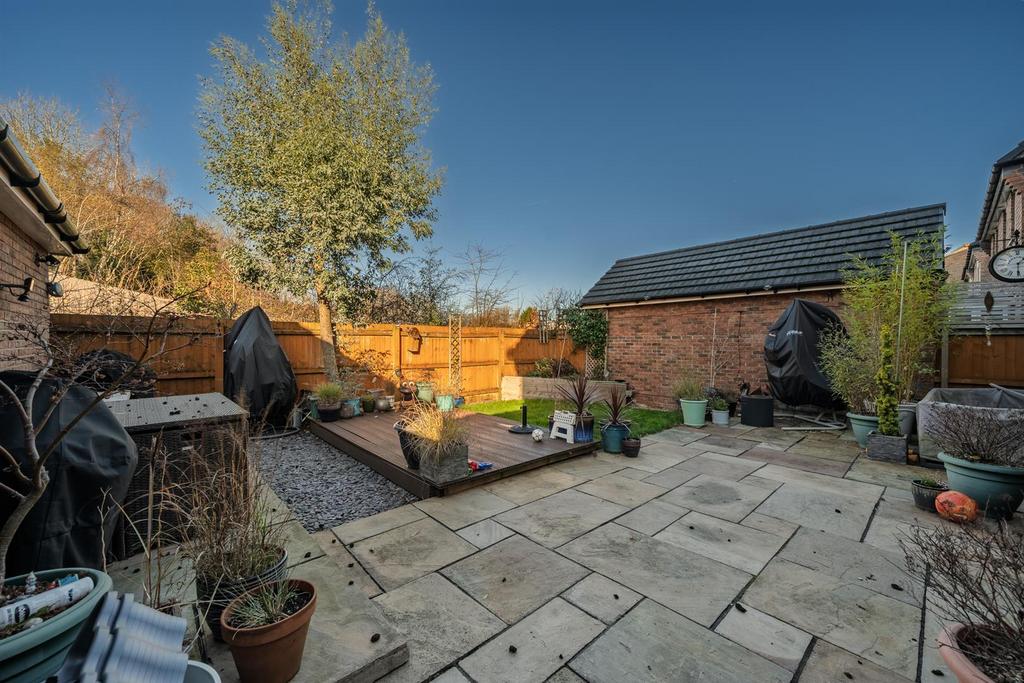 14 Poppyfield Ave-30.jpg